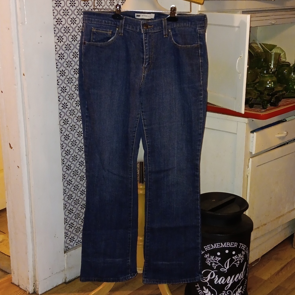 Levis 515 bootcut 12m jeans 👖